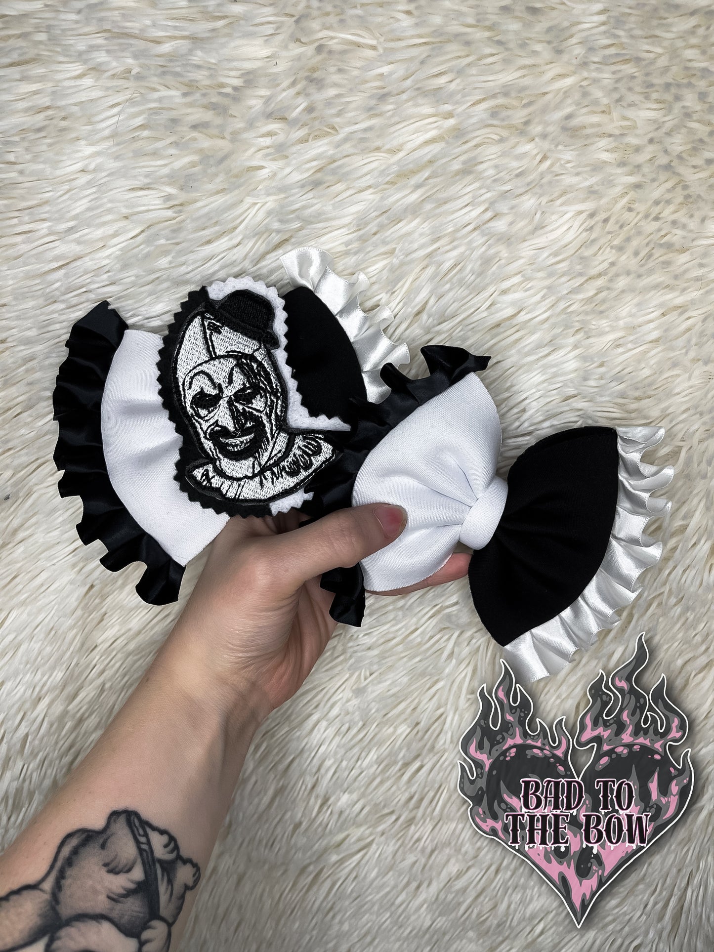 Silent Smiles 🖤🤍 4” Piggies