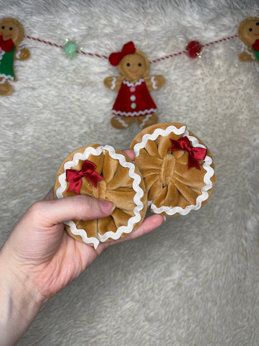 gingerbread 3” messy piggies (add clip or nylon to notes)