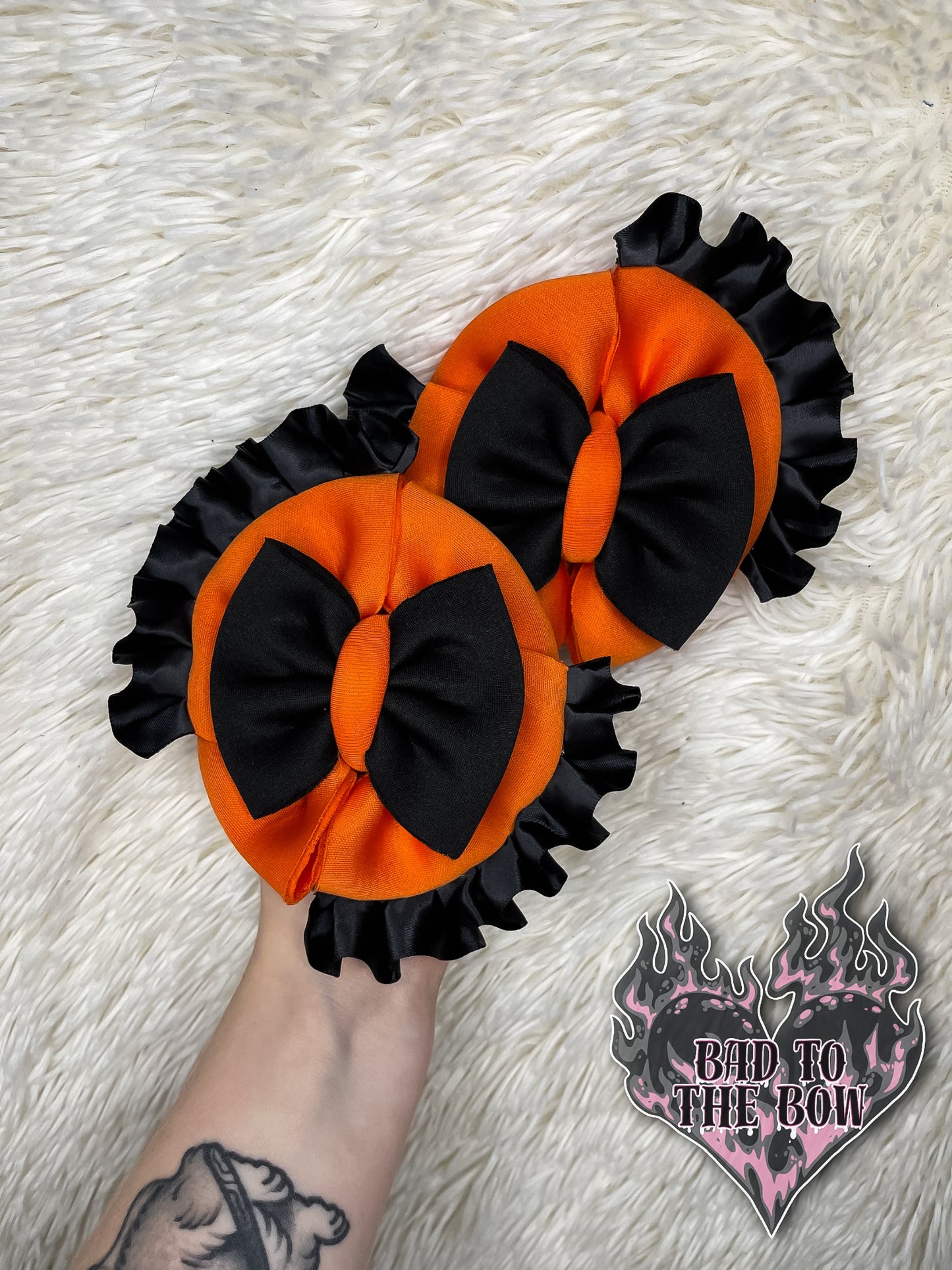 This is Halloween🖤🧡 4” Piggies