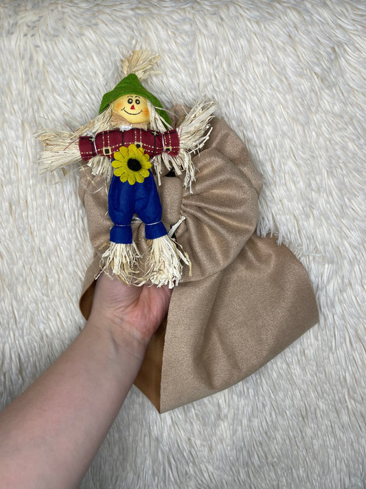 Scarecrow 6” Messy Wrap (Add size to notes)